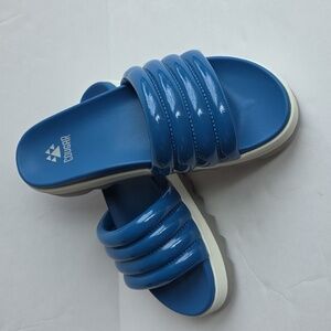 Cougar Glossy Blue Slides